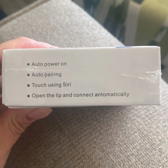 NEW Bluetooth earbuds - Picture 3 of 3